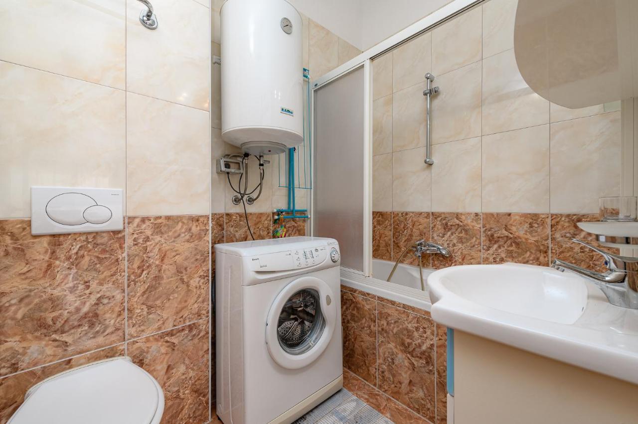 Ares - Monterol Apartman *